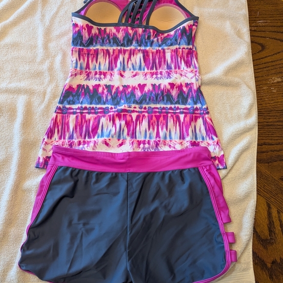 Free Country Pink and Gray Swimwear - Picture 2 of 4